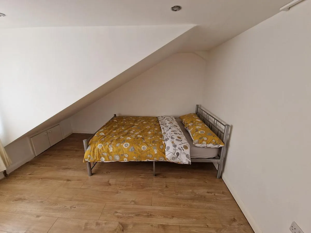 Mile End Budget Guesthouse London 0*,